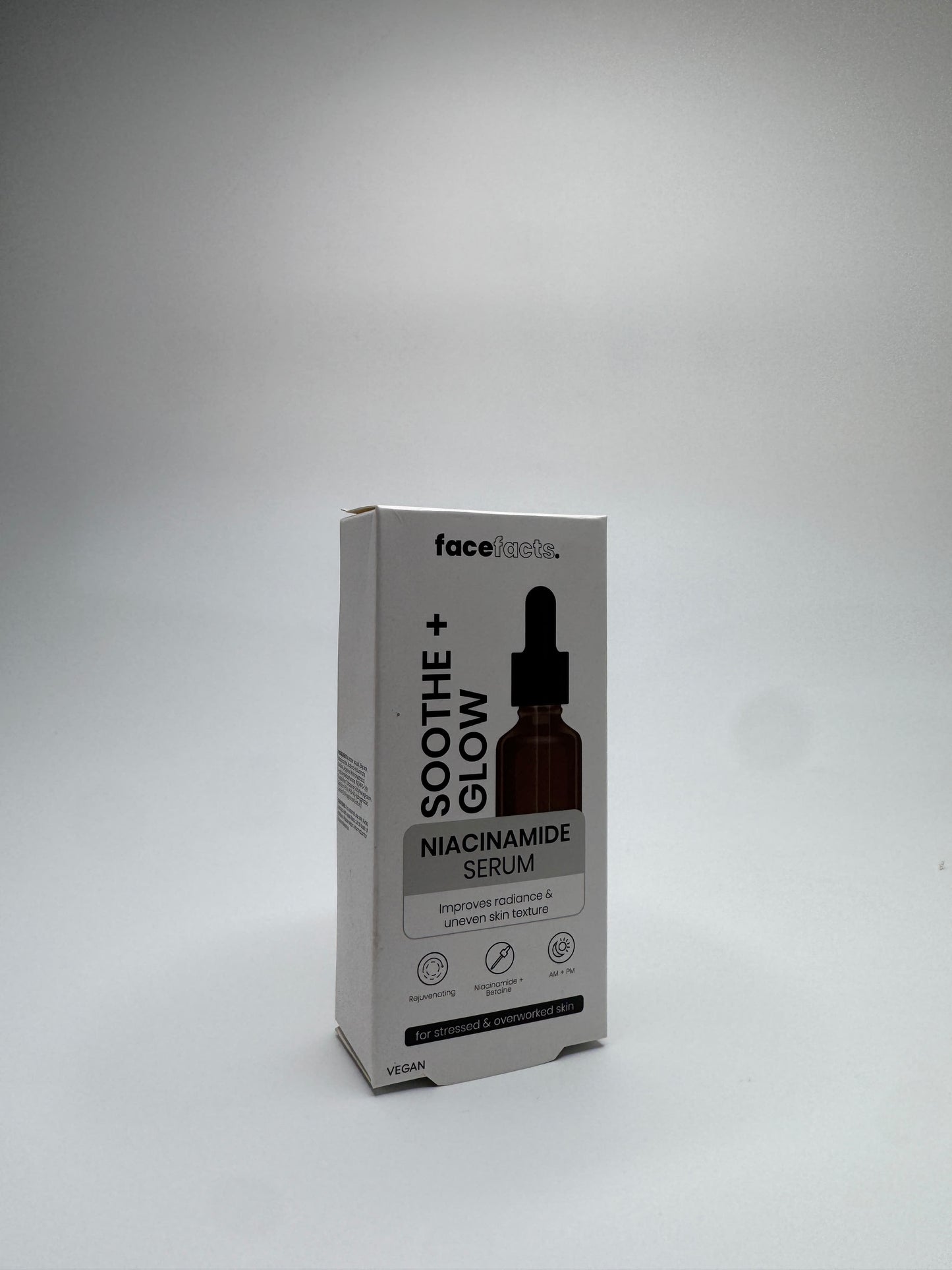 Face Facts Soothe + Glow Niacinamide Serum